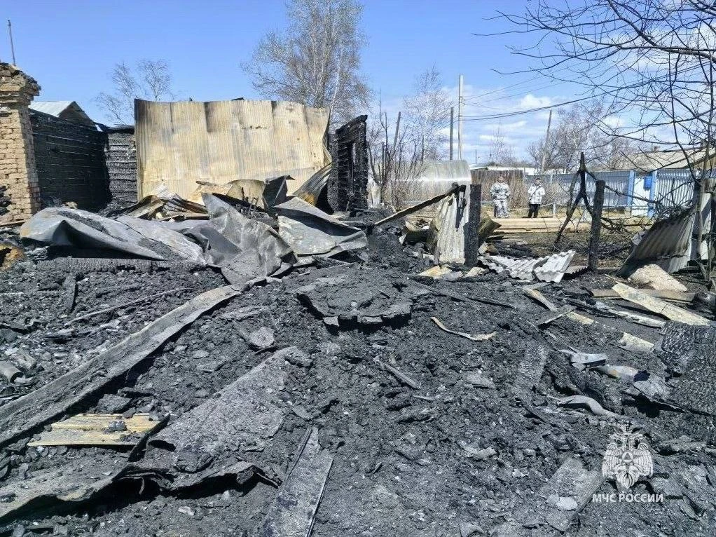 В посёлке Горин Хабаровского края произошёл трагический случай — мужчина погиб в результате пожара. 