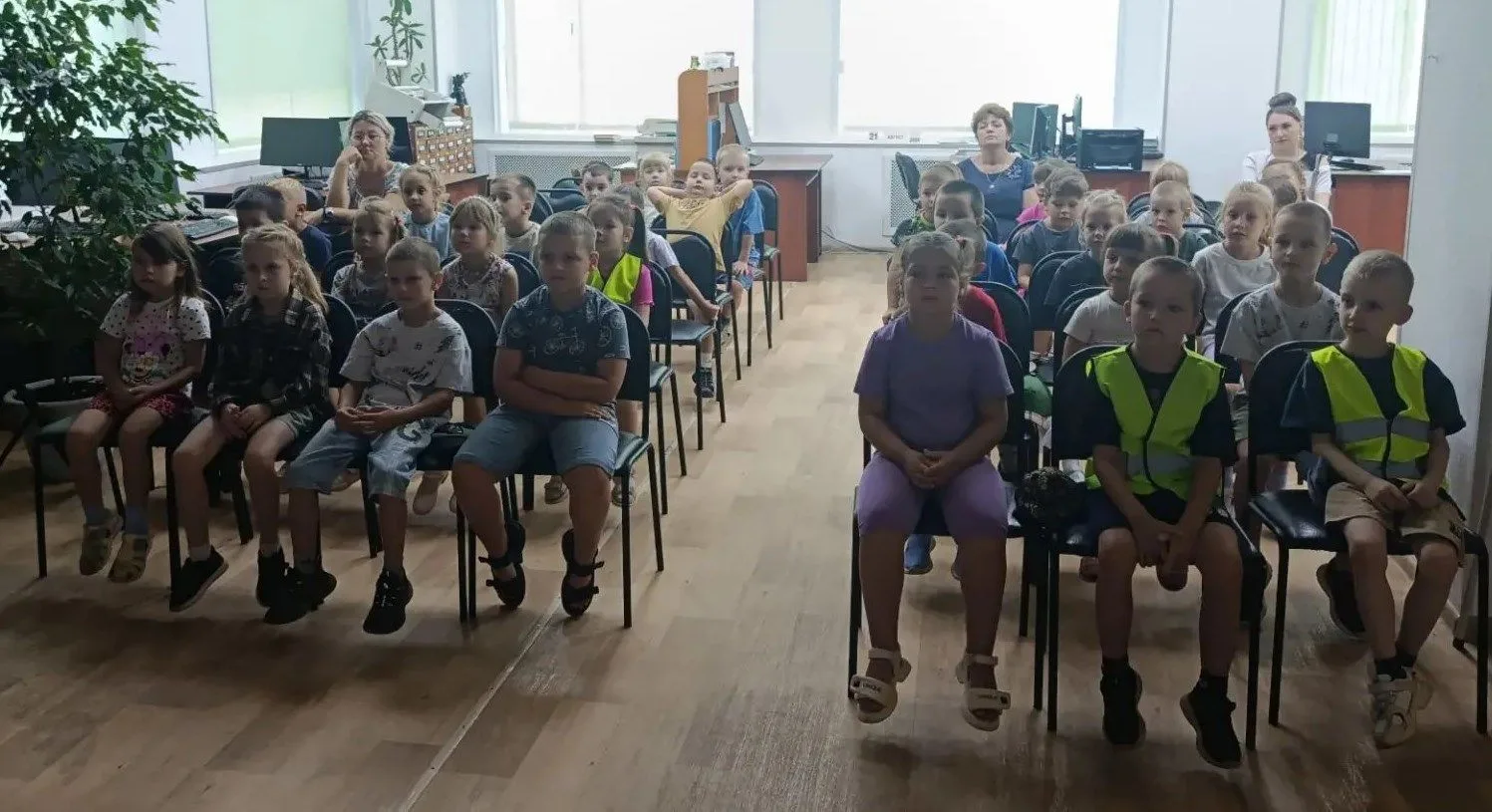 «Как выглядит наш флаг и почему он именно такой? Об этом и многом другом узнали ребята ...