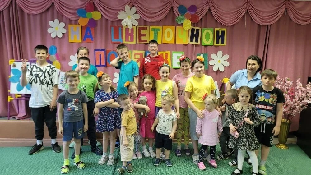 🌺 «На цветочной полянке»: море улыбок и отличного настроения! 🌼😊
