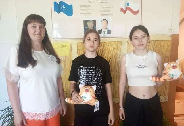 📢 Наши юные получатели социальных услуг стали победителями в областном конкурсе «Мой телефон довери