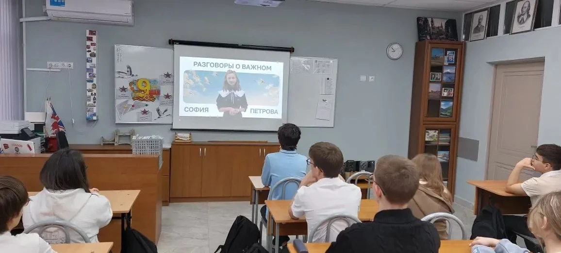Сегодняшние #Разговорыоважном - очень песенные и музыкальные🎤  В преддверии Дня Победы новое занятие