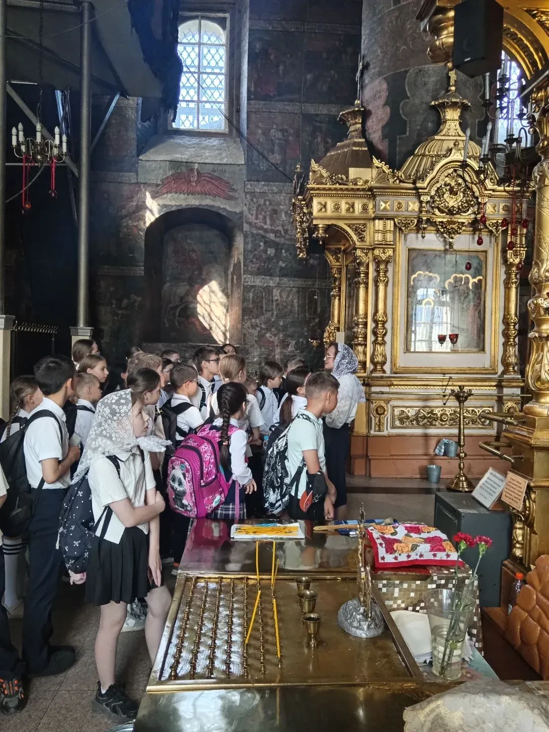 Путь к духовным истокам: школьники посетили Введенский собор   🤝В рамках сотрудничества Министерства