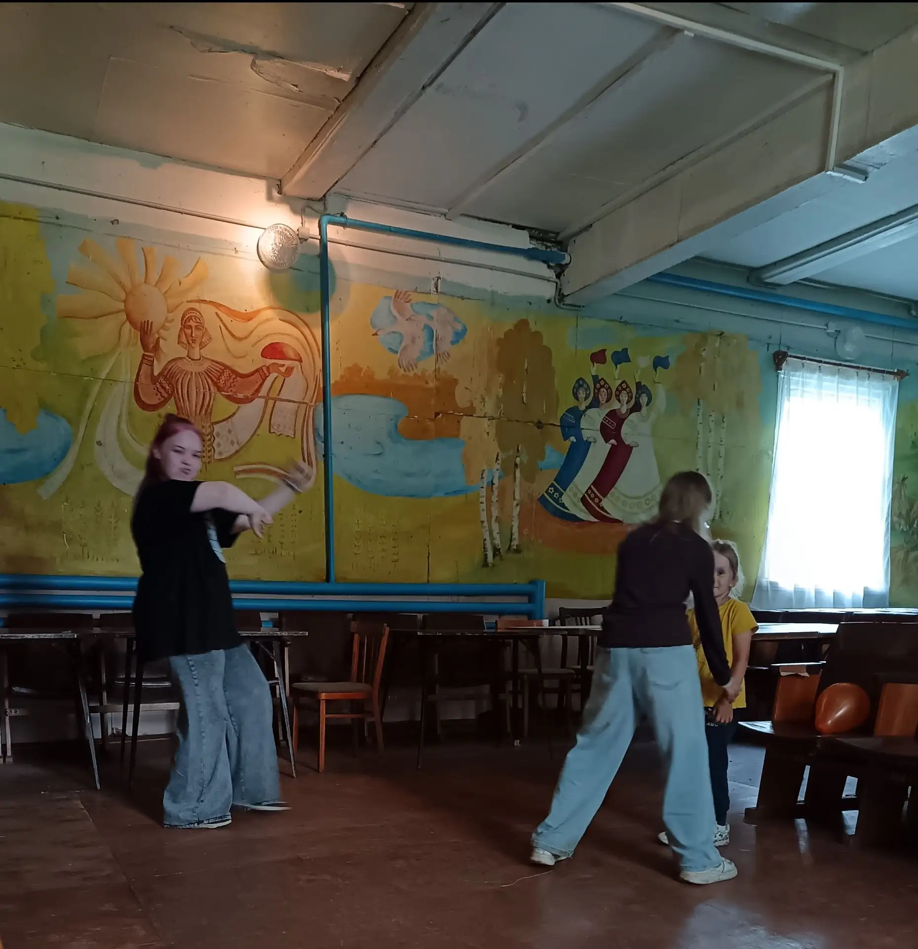 В Клетинском филиале клубного отдела прошла детская дискотека "Ах, лето", которая превр...