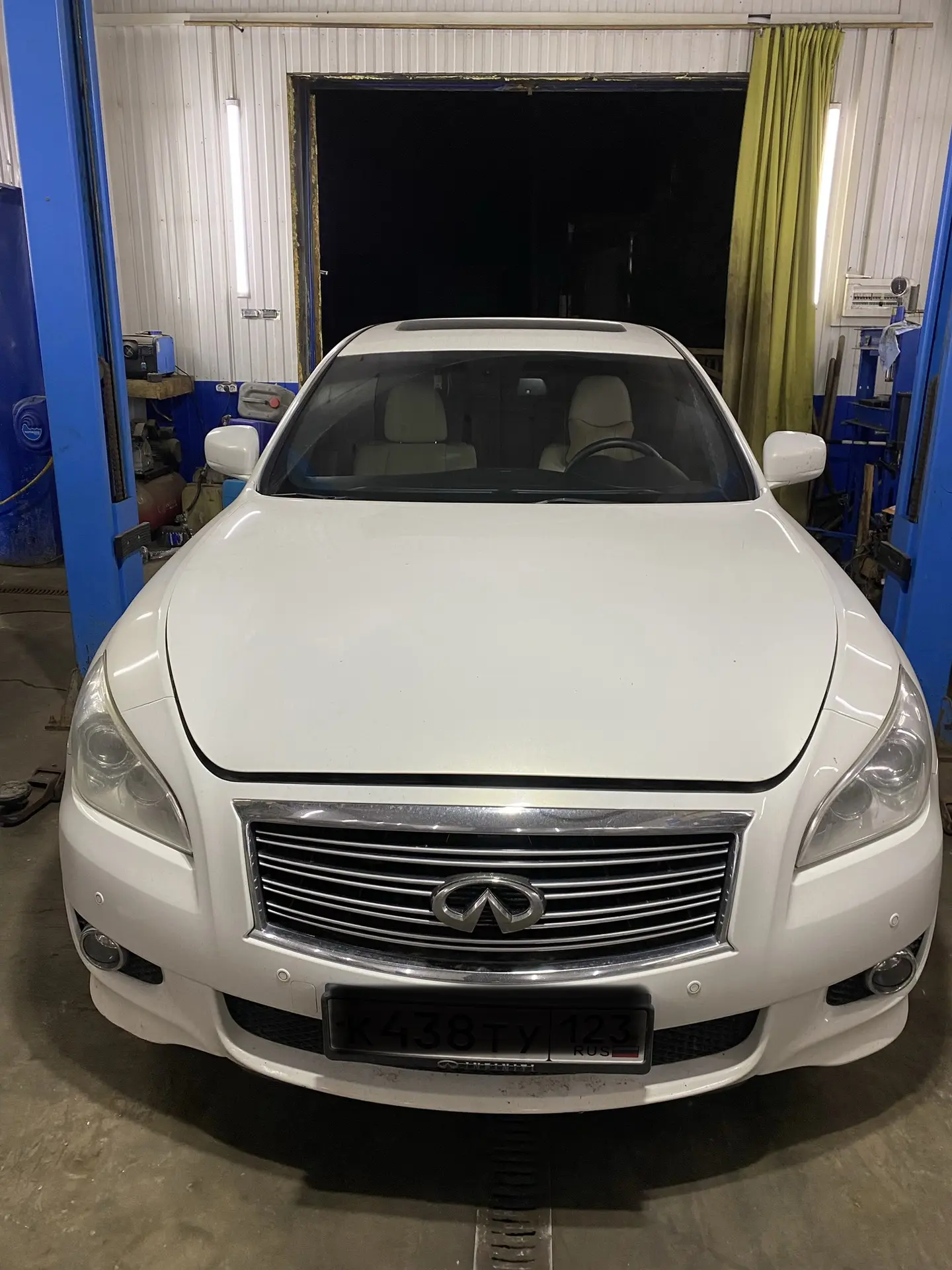 Инфинити v8