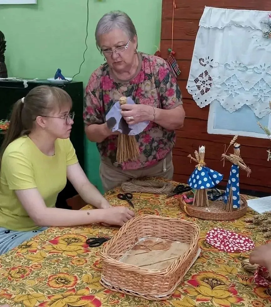 Танец соломенных кукол