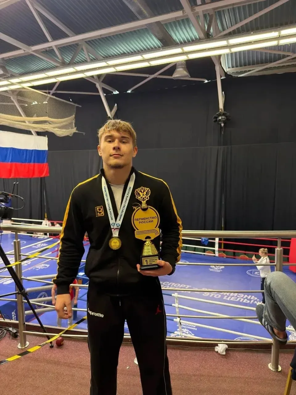 Сын водителя нашей поликлиники, Голова Андрея, — Иван Голов — стал победителем первенства России по 