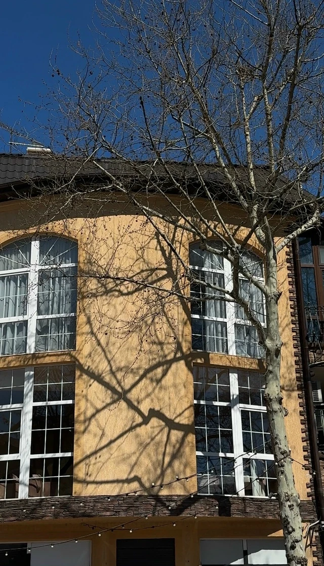 #АНАПА  Отличные новости! 🌿 На весь май наш гостевой дом Бриз в Анапе снижает цены — самое время уст