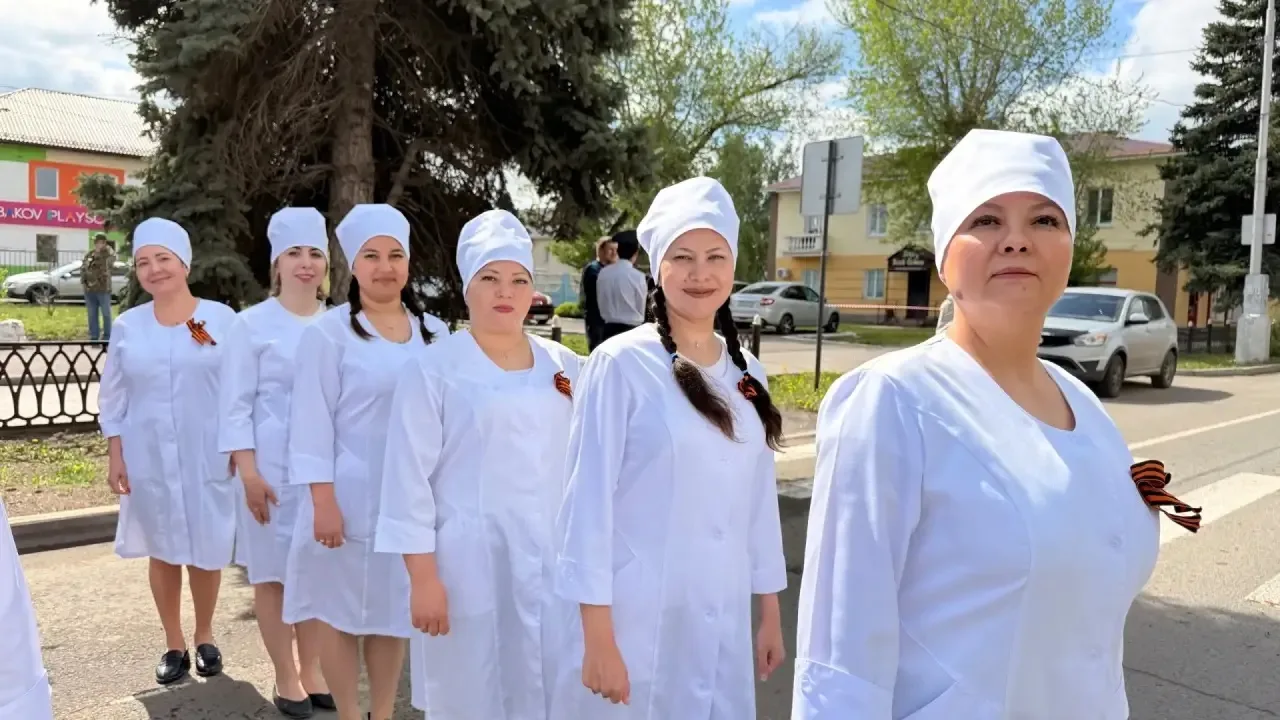 🕊 В День Победы 36 медработников Ишимбайской ЦРБ прошли в парадной колонне    🏥 В годы Великой Отече