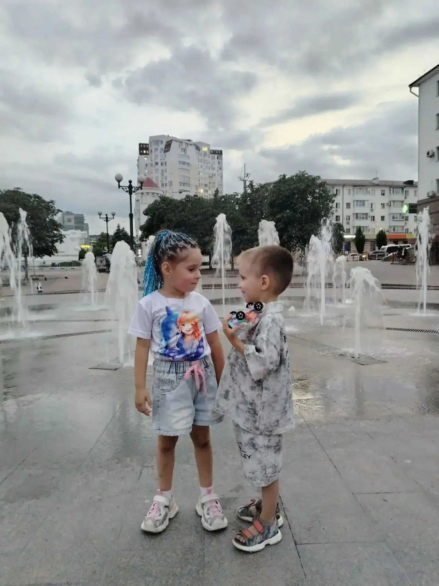 🏝️Лето — это маленькая жизнь! 
🏖️Ловите момент и кидайте свои фото ниже 😍 Давайте устроим фотогал