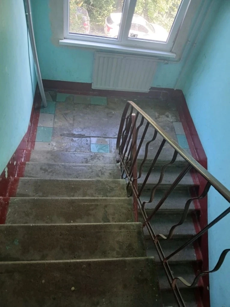 #качество_коммунальных_услуг

🏢 Дачный пр. д. 7 корп. 2 

🛠Мытье лестничной клетки

✒Лестничная кл