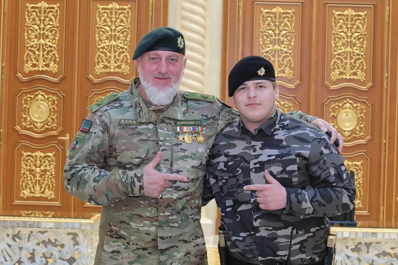 Я с большим удовольствием поздравляю ДОРОГОГО ПЛЕМЯННИКА, помощника Главы Чеченской Рес...