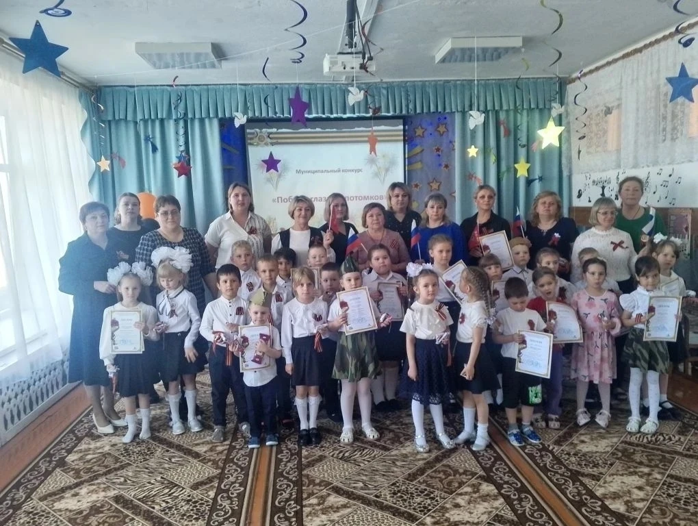 Методист МБОУ ДО «Бакчарский ЦДО» Топучканова Ольга Александровна в качестве члена жюри...