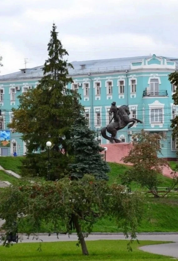 Моя душа

Что для меня Россия? Мы все в школе показывали по карте границы нашей Родины, называли гор