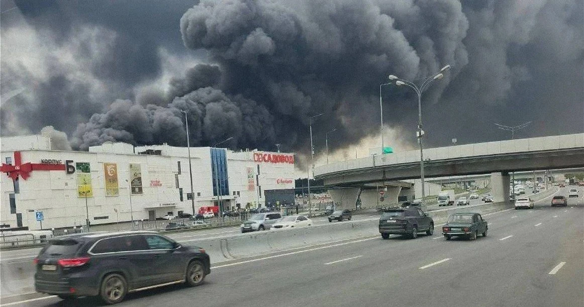 ❗БПЛА: Куда летят прямо сейчас

Москва под мощнейшим обстрелом ВСУ. В столице готовят срочные меры ‼