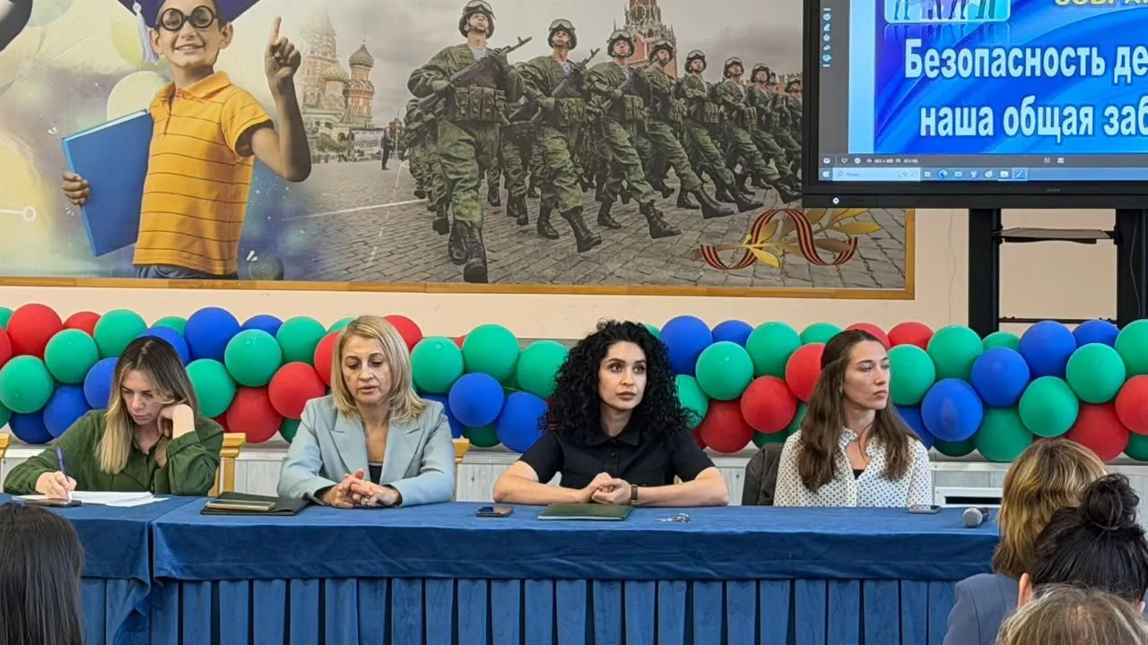 На базе МКОУ «Гимназия № 13 г. Черкесска» состоялось общешкольное родительское собрание...