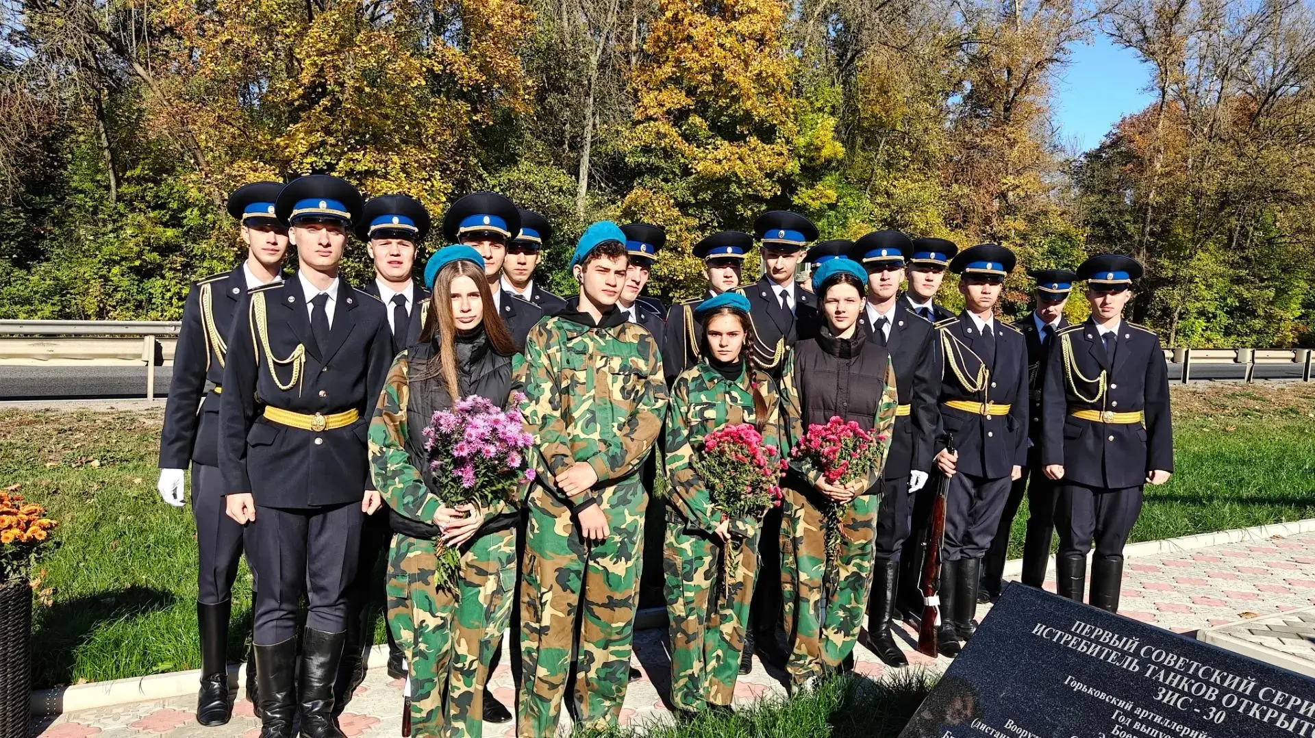 📸 В Чернском районе чтят подвиг танкиста Бондарева​