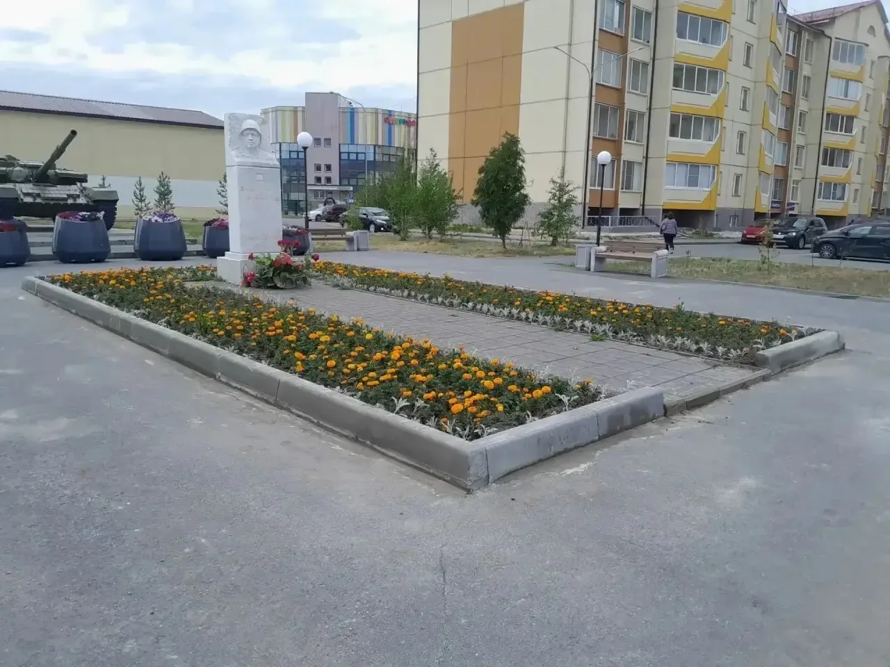 Обновляем площадь в Коротчаево!