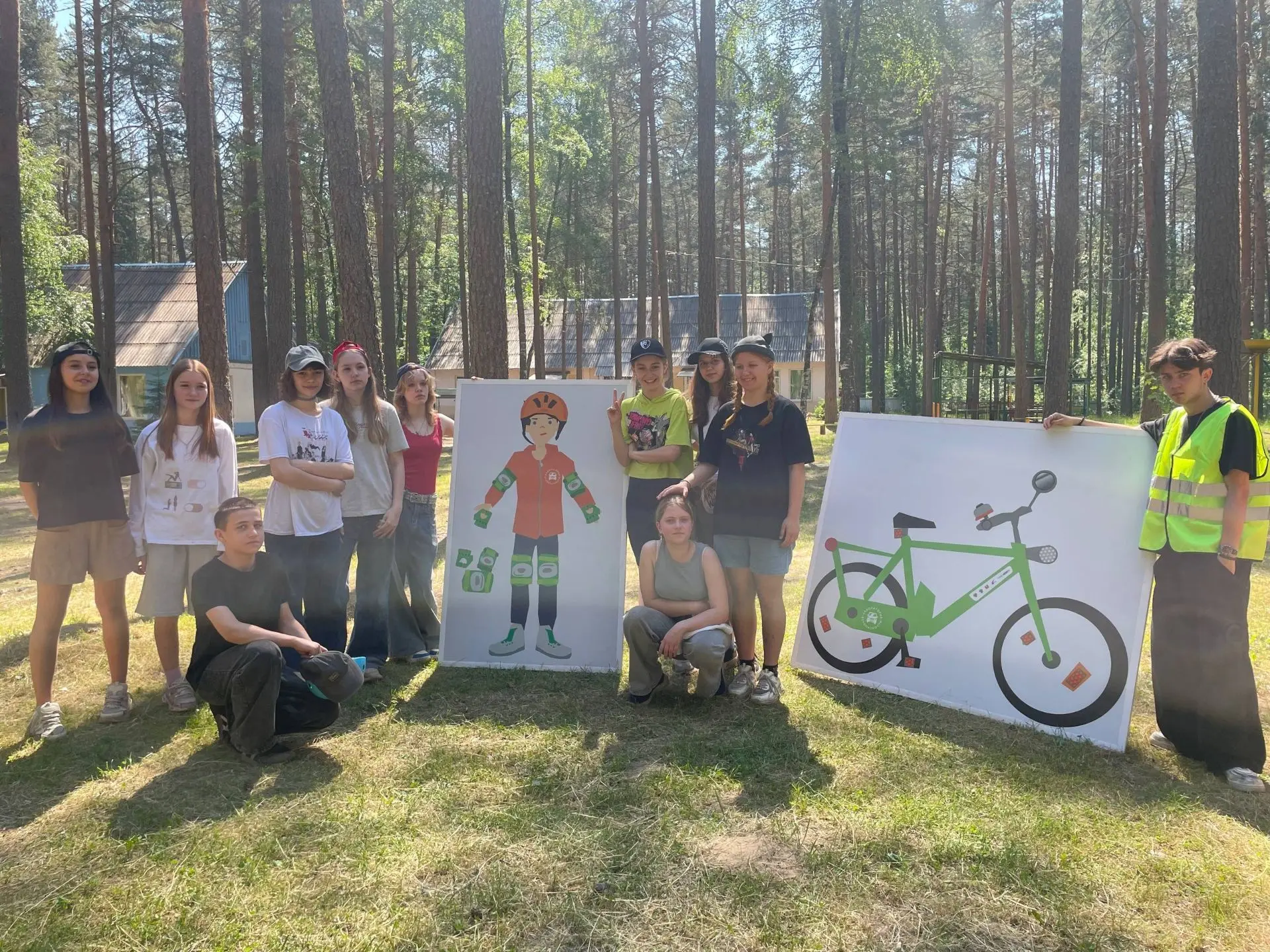 ЛЕТО, СОЛНЦЕ, ПДД: СОТРУДНИКИ ГОСАВТОИНСПЕКЦИИ ПРОВЕЛИ ПРОФИЛАКТИЧЕСКИЕ ЗАНЯТИЯ В ДЕТСКОМ ОЗДОРОВИТЕ