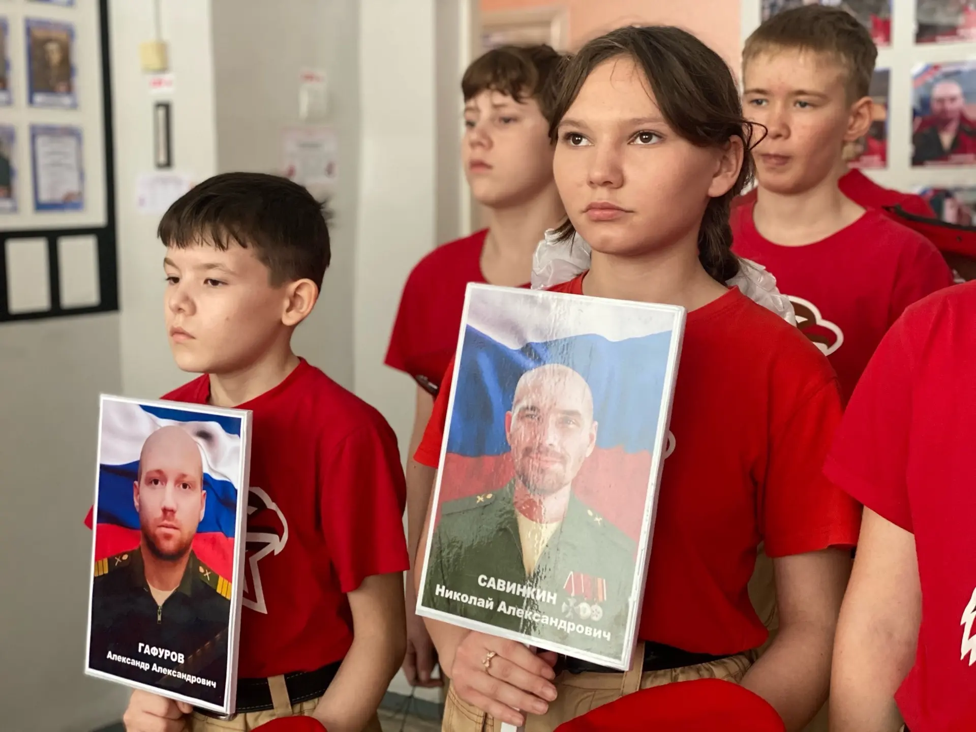 🇷🇺Юнармейцы нашей школы с гордостью и радостью поздравляют Всероссийское детско-юноше...