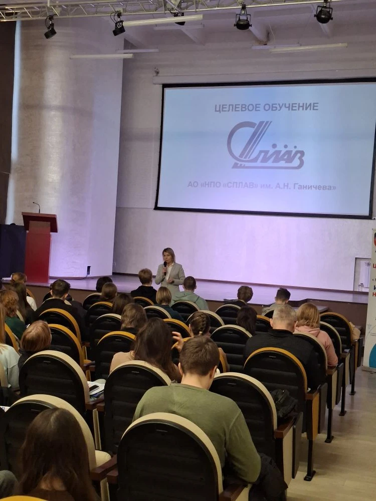 📚✨ 11 марта 👫👩‍🏫 учащиеся 10–11-х классов и родители Советского района посетили в нашей школе увлека
