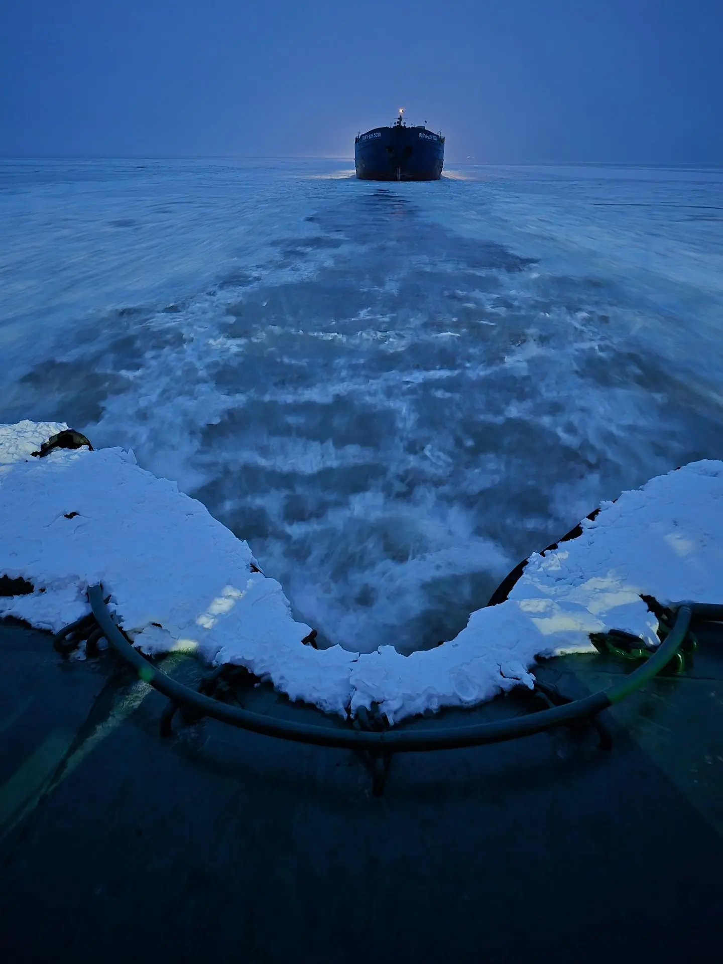🚢 Ледоколы «Росморпорта» завершили работу в Азовском и Каспийском бассейнах в зимнюю навигацию 2025-