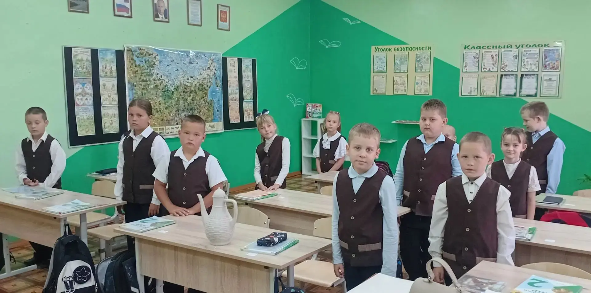 Сегодня ребята 2 класса присоединились к всероссийской акции "Капля жизни".