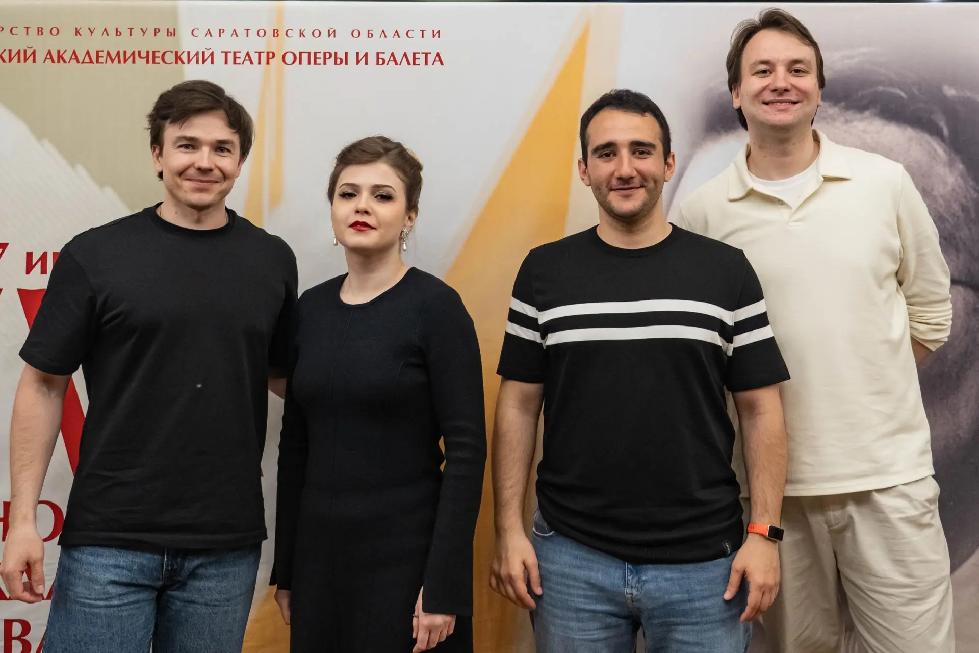 КОНКУРС КОНКУРСОВ ВОКАЛИСТОВ: РЕЗУЛЬТАТЫ

Друзья, только что на Новой сцене Саратовского академическ