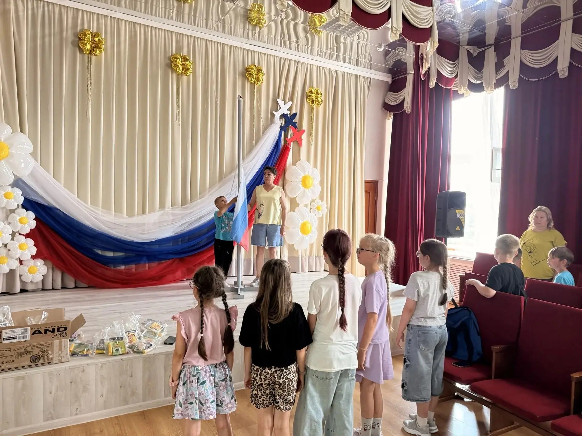 🎉 Вот и подошёл к концу последний день смены в школьном лагере "Маленькая страна"! 🎉  За эти дни л