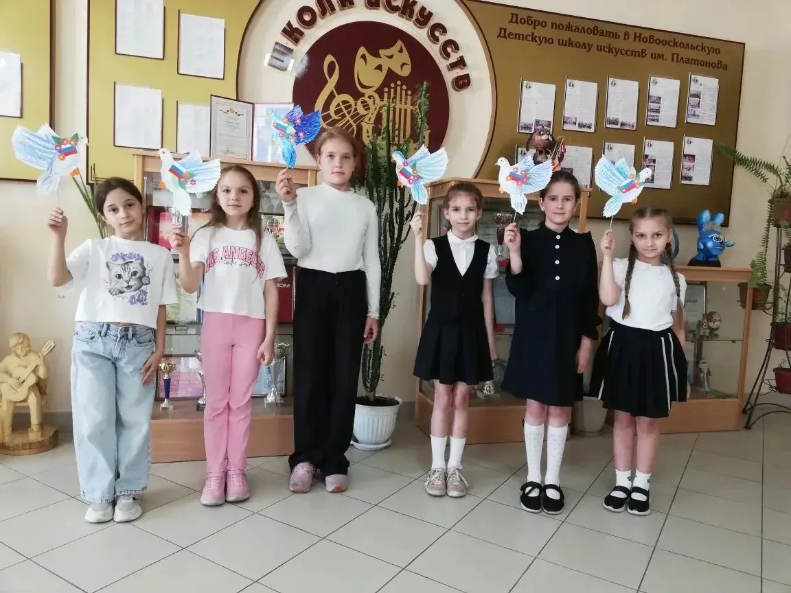 🎨На отделении изобразительного искусства, в рамках летних каникул, для младших обучающихся Ковалева