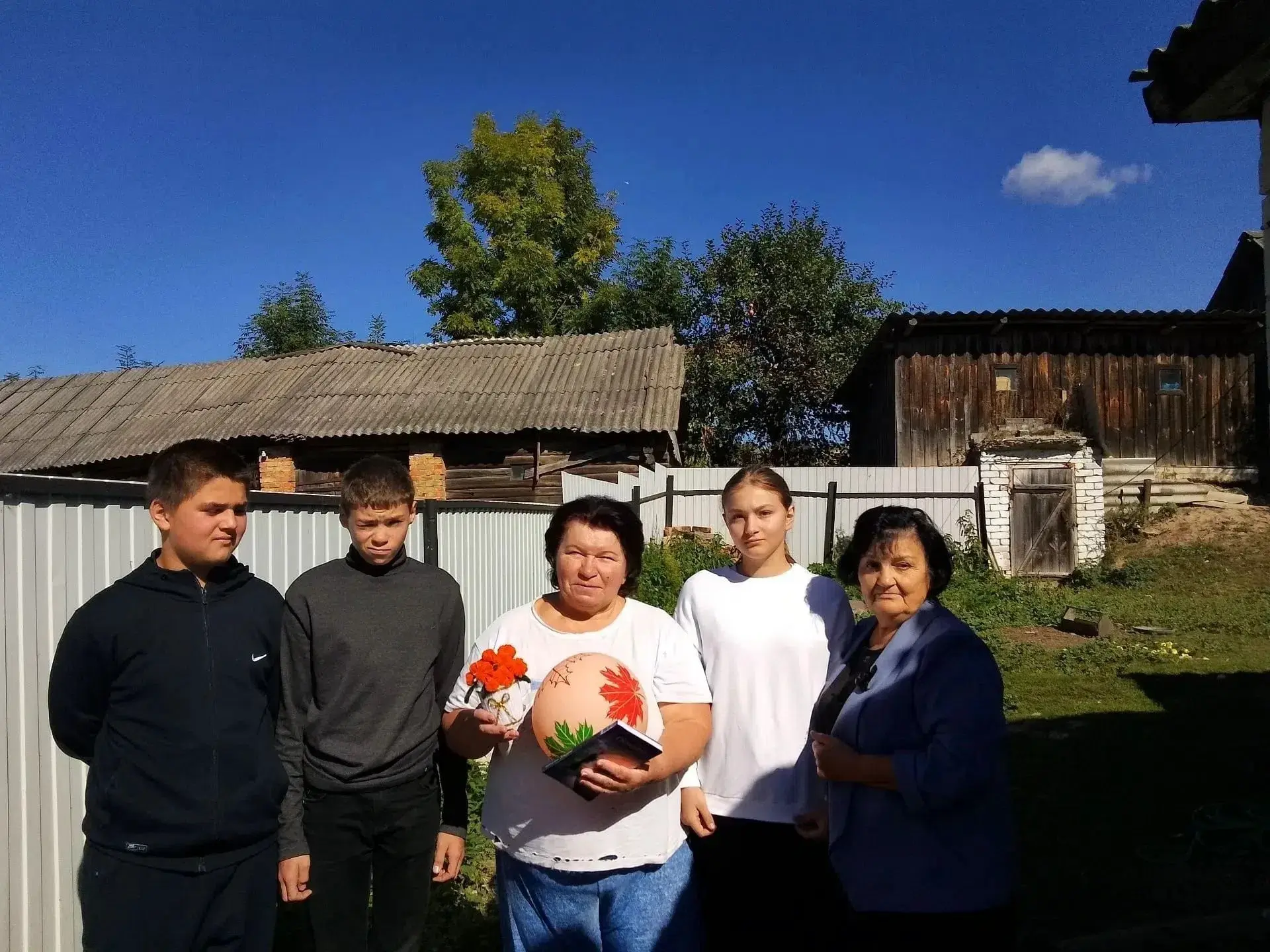 Учащиеся Утынского филиала провели акцию "Частичка тепла"  в поддержку семей участников...
