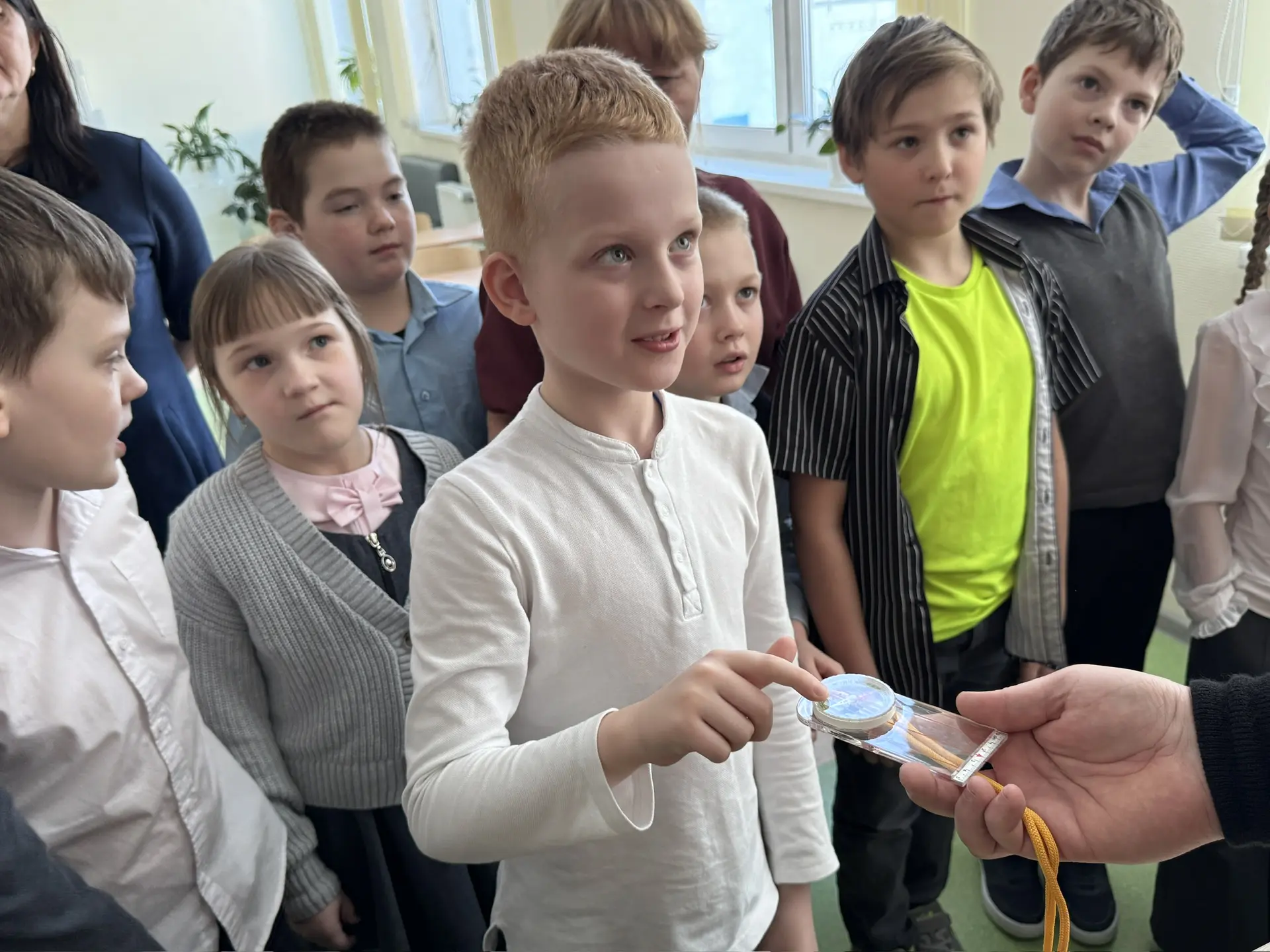 Спасатели пришли к малышам: важный урок перед праздником 🧡  В преддверии Дня защитника Отечества в н