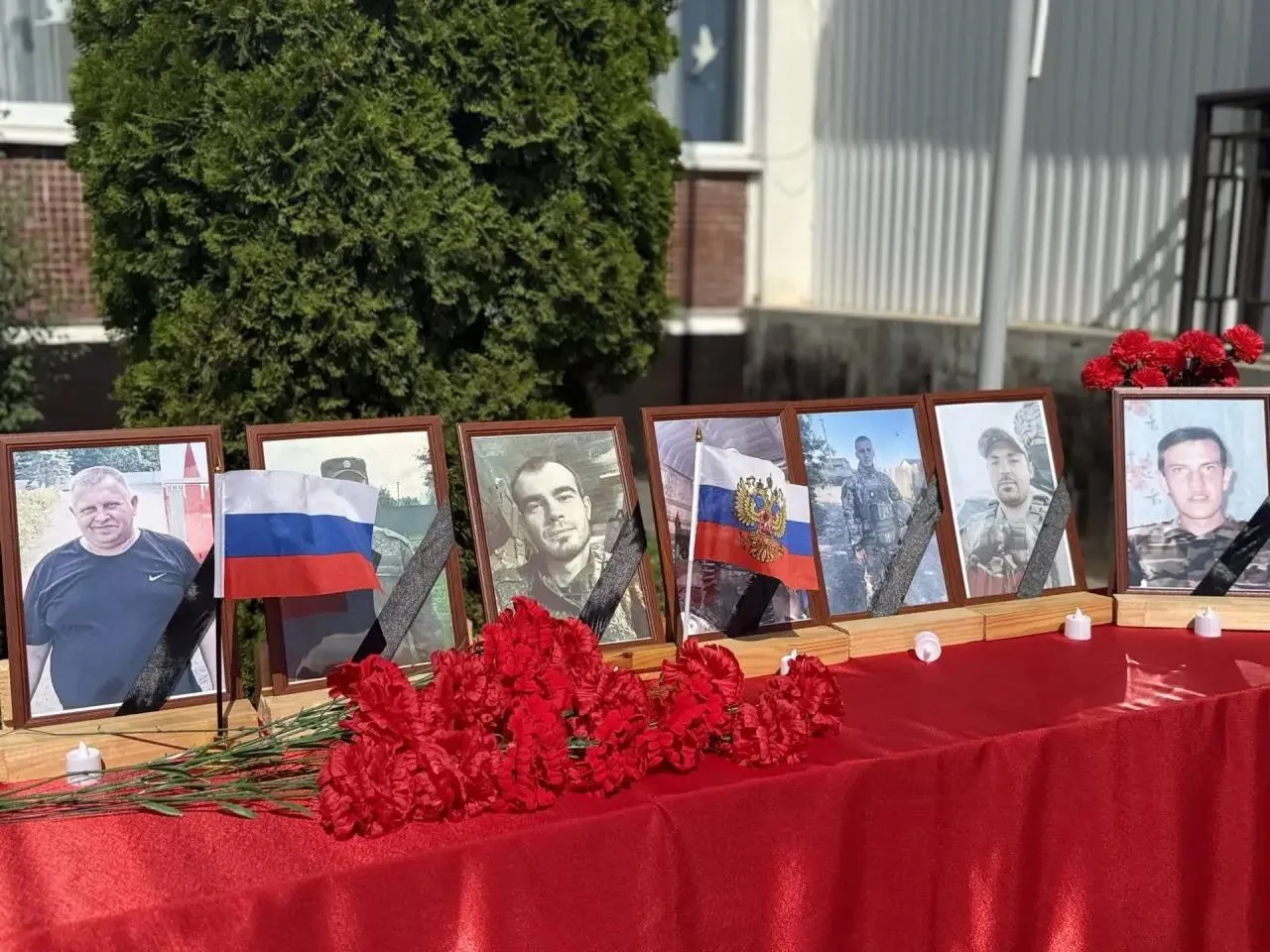 ⭐️ Минута молчания стала самым трогательным моментом — когда зал замер, а в тишине мы в...