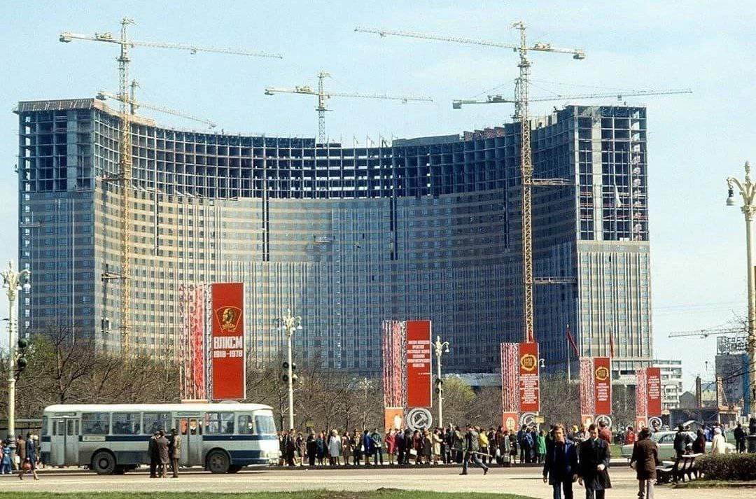 Космическая стройка!