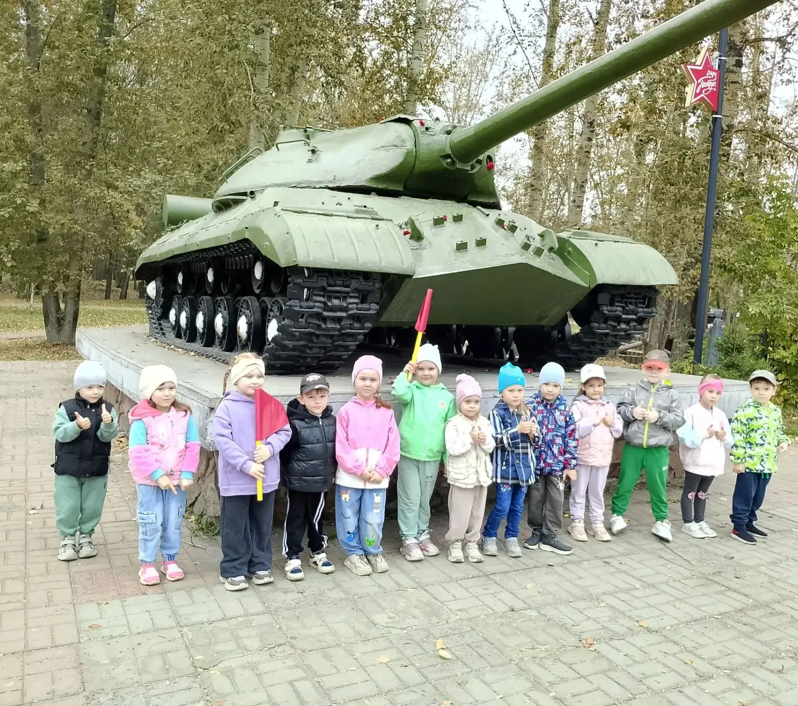 В рамках тематической недели, посвящённой нашему городу, воспитанники старшей группы «Р...