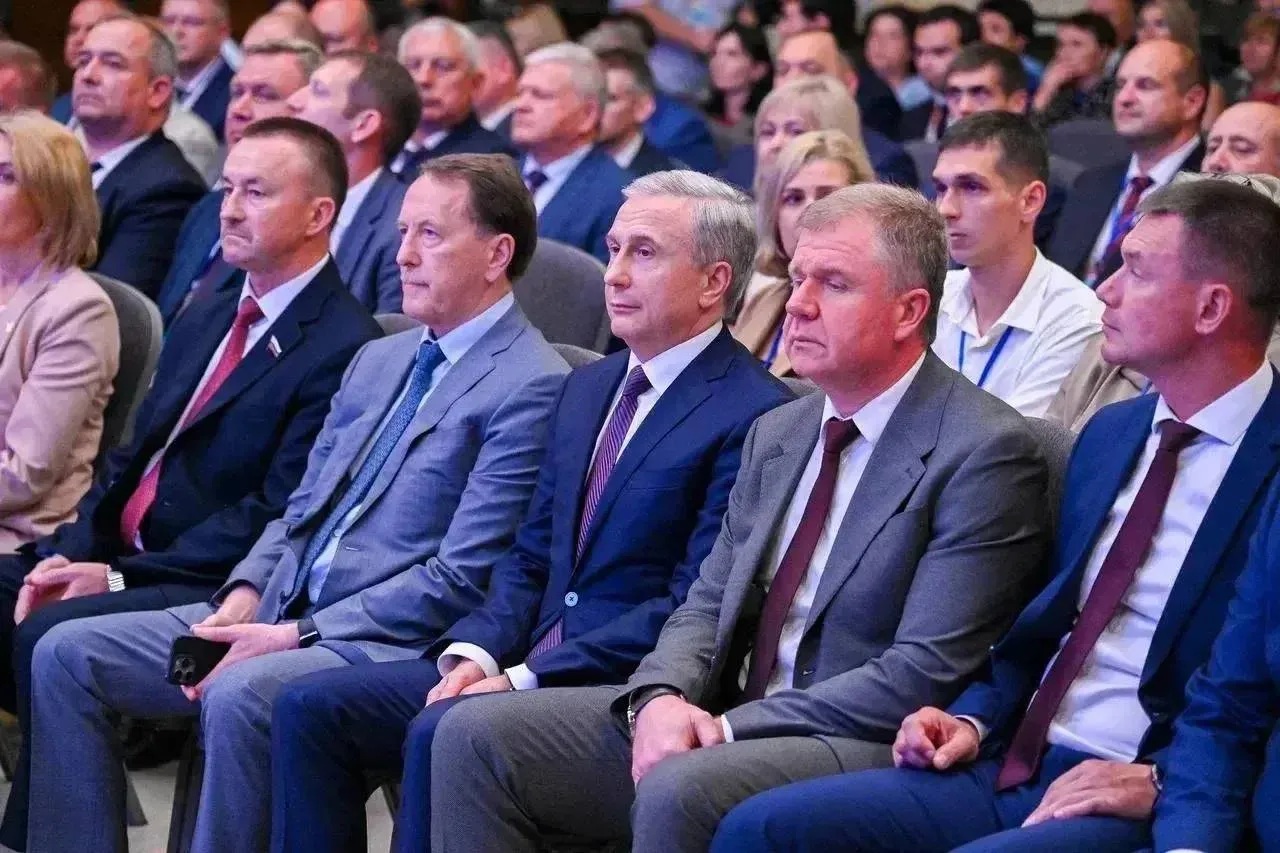 ❗️ Воронежский форум: топливо, ЖКХ и помощь ветеранам в центре внимания