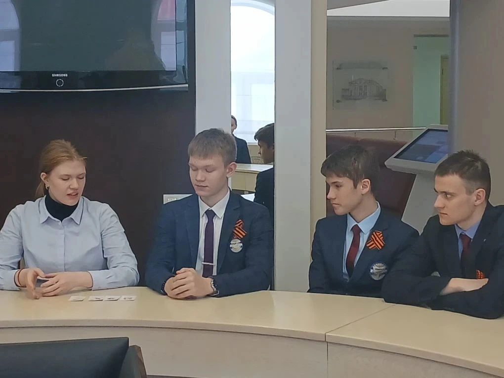 🎒 Первый шаг в предпринимательство🎒  📢В Центре «Мой бизнес» прошла экскурсия по Музею предпринимател