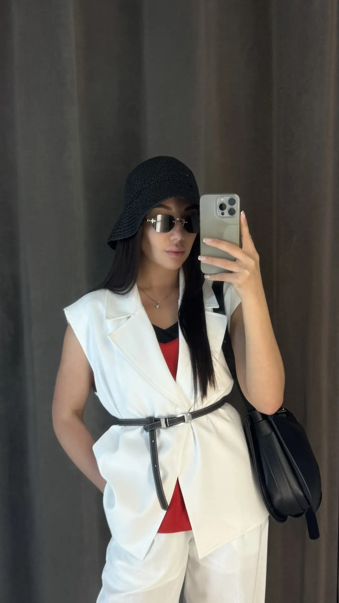 🤍❤️🖤

Костюм 🏷️8000
Сумка 🏷️6500
Топ 🏷️3500
Панама 🏷️3000
Очки 🏷️1900
Пояс 🏷️1200
Подвеска �
