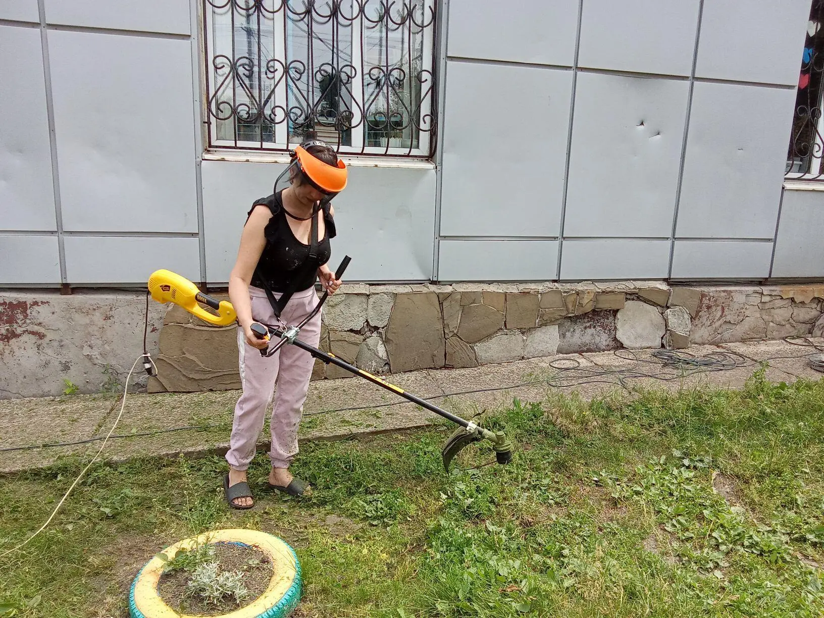 📌В Пролетарском Доме культуры 18 июня 2026 года провели очередной субботник по улучшен...