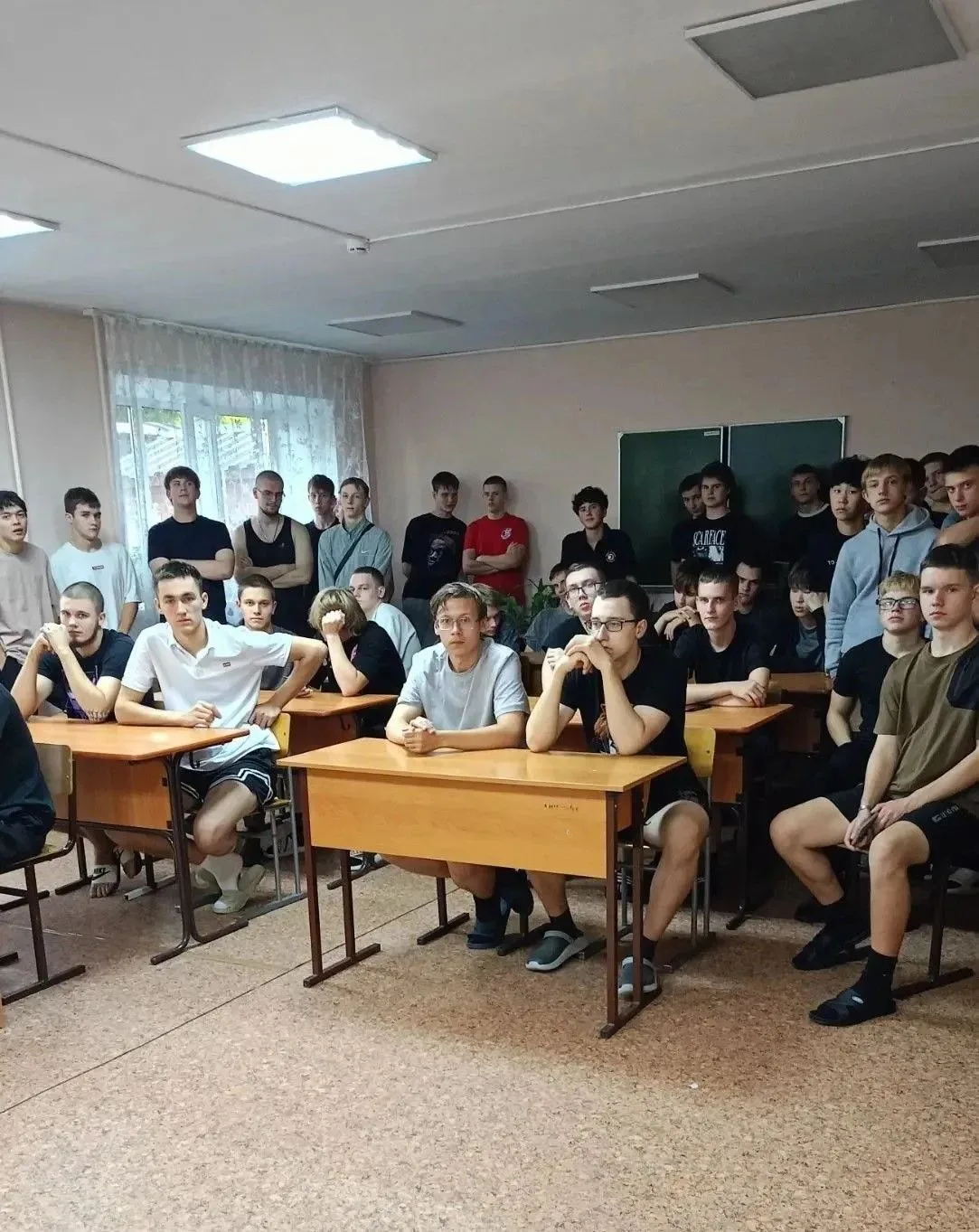 📢 В ОБЩЕЖИТИИ №1 ПРОШЛА ПРОФИЛАКТИЧЕСКАЯ БЕСЕДА О ТИШИНЕ