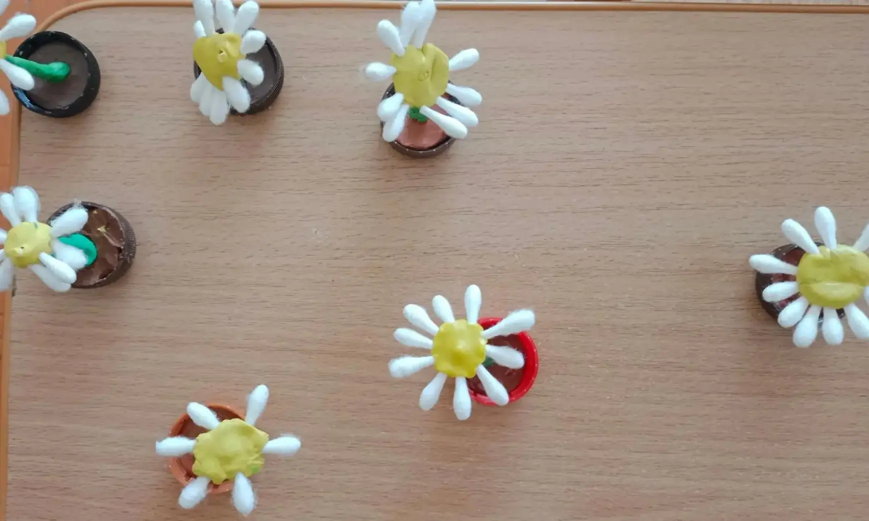 Семья — это самое ценное, что есть у каждого человека!

В средней группе "Подсолнушки" прошла темати