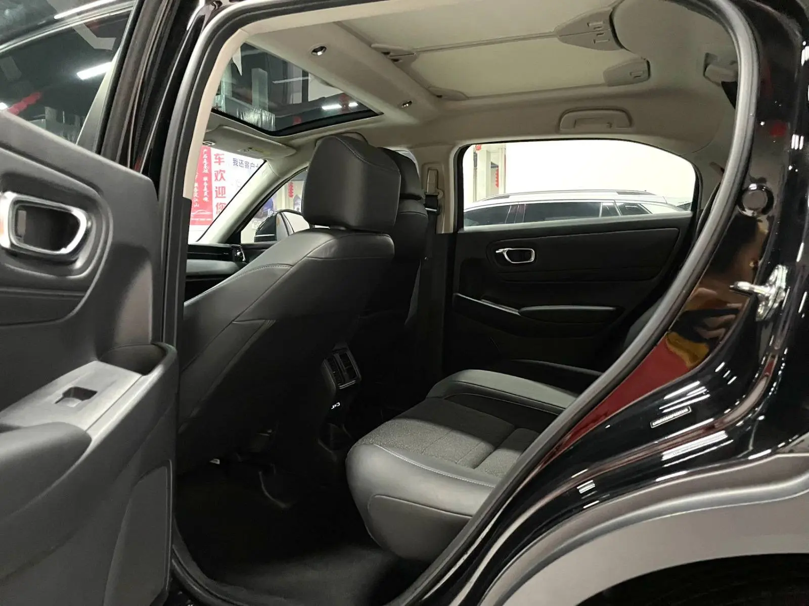 2️⃣🚨Honda Vezel   — 2023г., 1.5л., бензин, 124л.с., 2WD, вариатор — Пробег: 40.000км ✅Без окрасов   