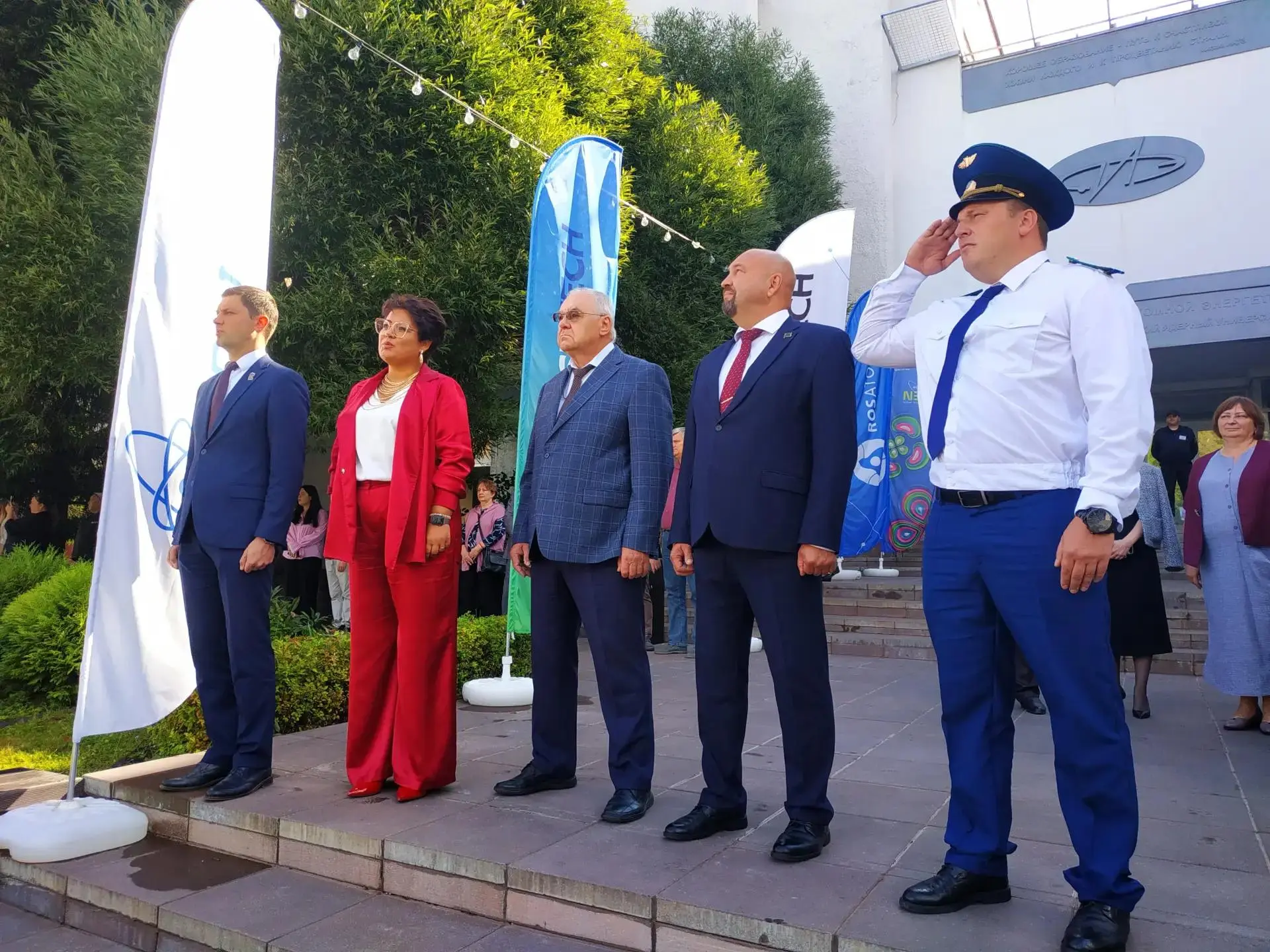 Председатель Собрания города Обнинска Константин Пахоменко поздравил студентов ИАТЭ НИЯ...