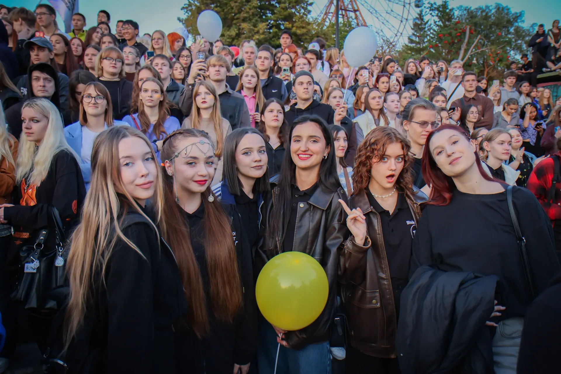 ⚡️ Встречаемся на Линейке Первых!
 
Мы стали партнёрами масштабного события в преддверии учебного го