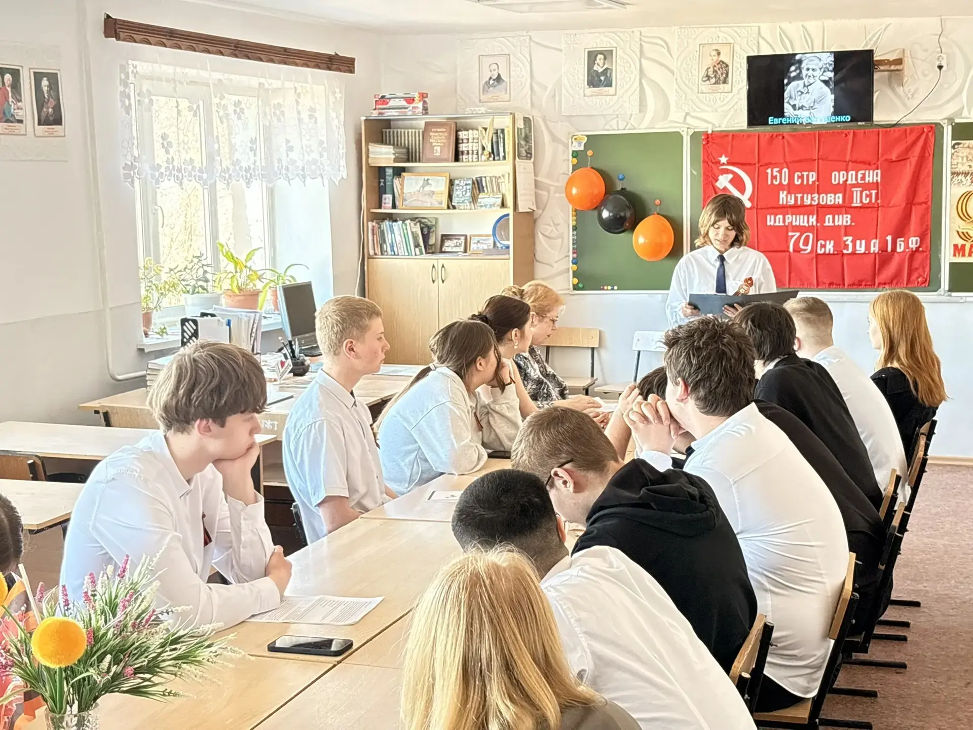 СЕКРЕТНОЕ ОРУЖИЕ ПОБЕДЫ     📚Это стихи, песни, марши, художественное слово, картины, плакаты, которы