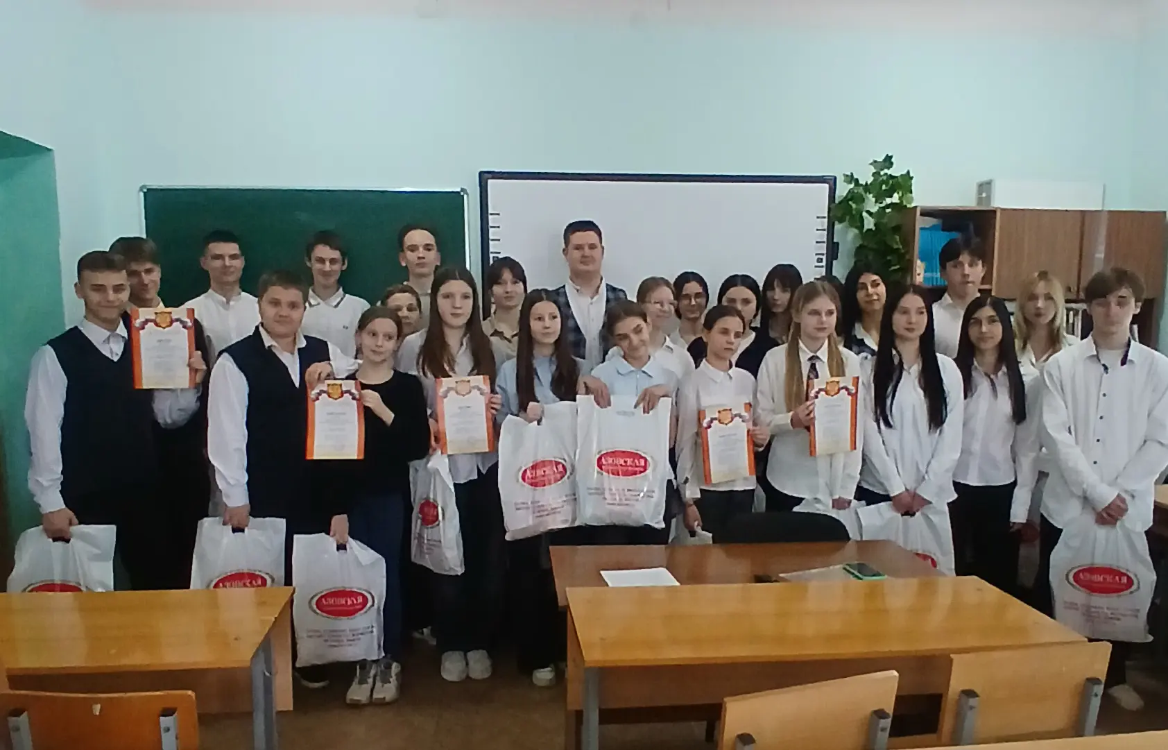 🎉5 марта  на базе Межшкольного учебного комбината г.Азова состоялось награждение побед...