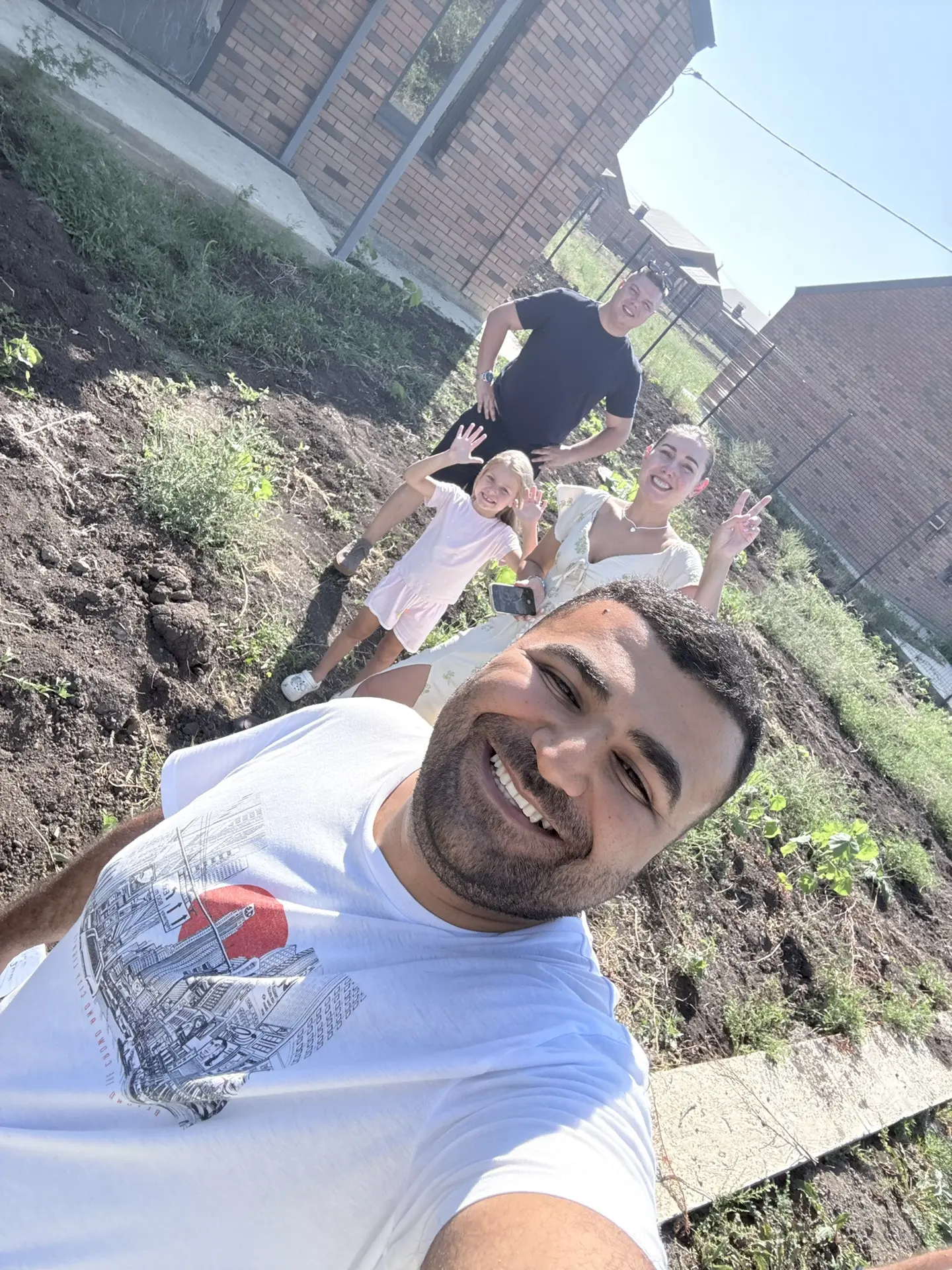 Сегодня с Андреем и Яной смотрели им будущий частный домик🏠