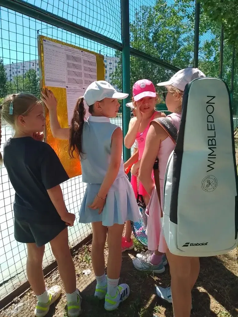 🎾 В эти выходные состоялось Открытое первенство по теннису ЦФКиС среди мальчиков и дев...