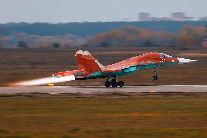 Свежее изображение нового фронтового бомбардировщика  Су-34МЭ (б.н 704) для ВВС Алжира,...