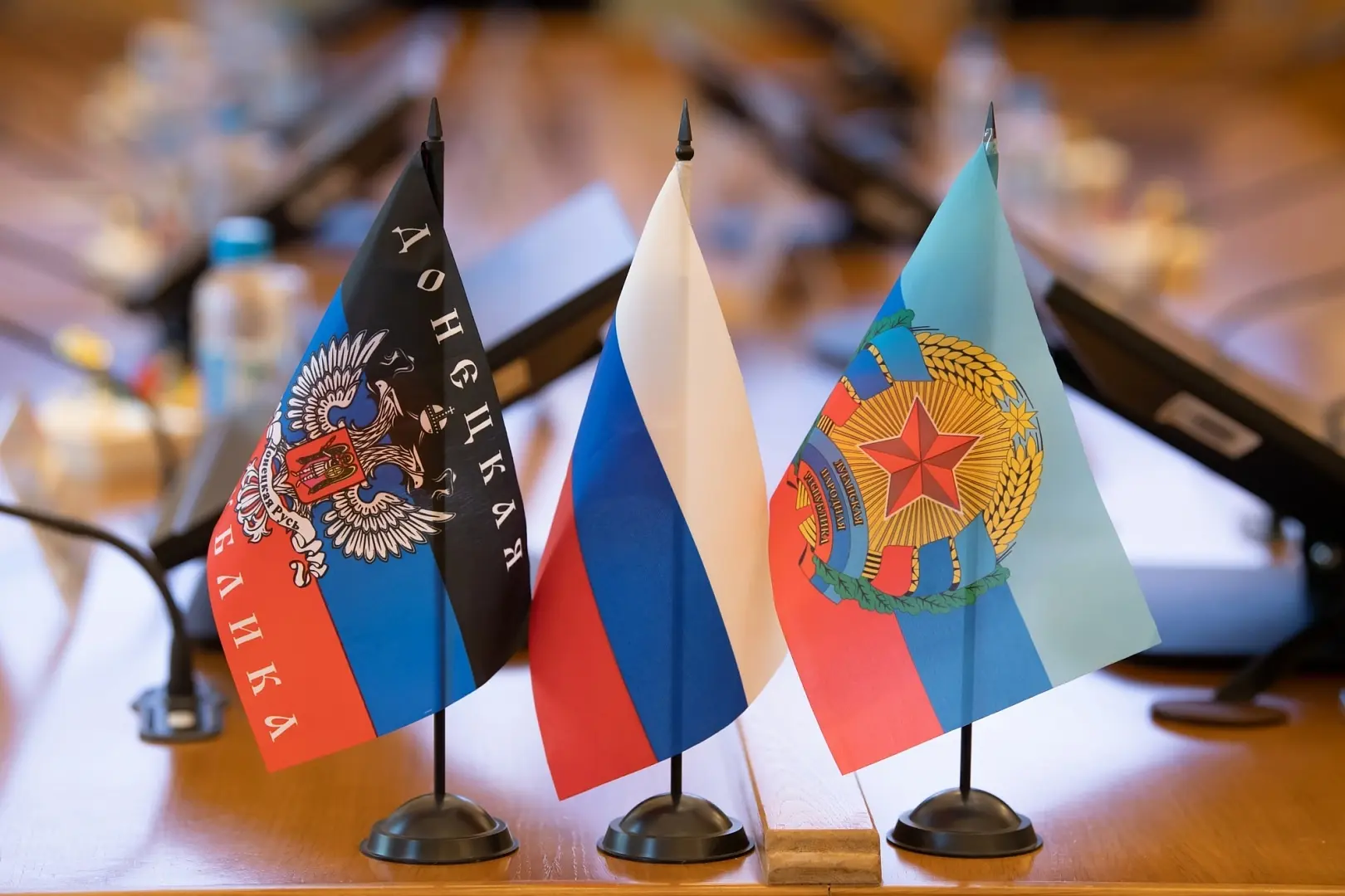 🇷🇺 «Дорогие земляки! Поздравляю вас с днём воссоединения Донецкой и Луганской народны...