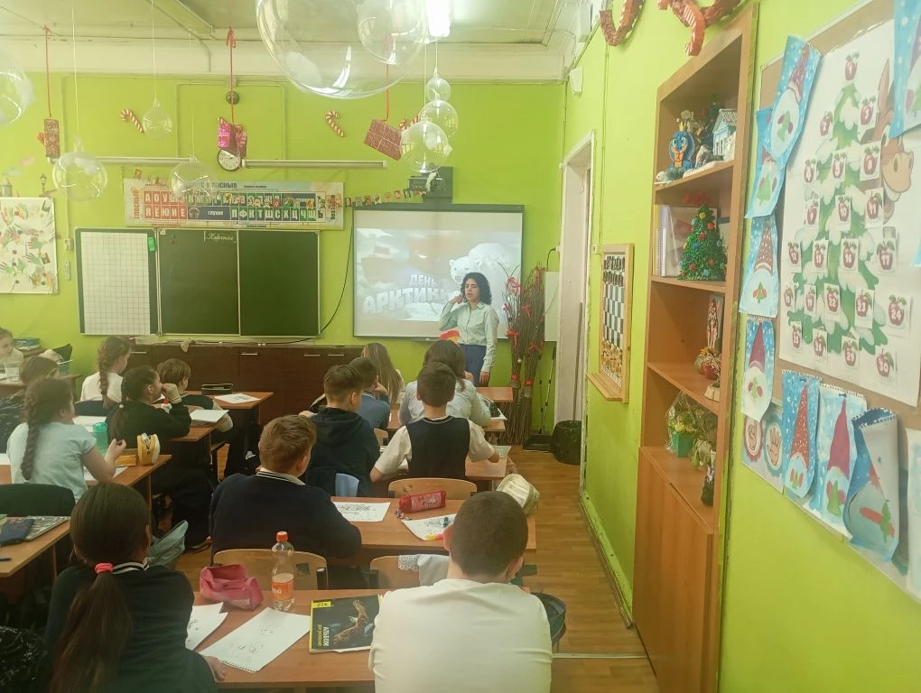 В пятницу ученики 4 «В» и 2 «В» классов под руководством советника директора по воспитательной работ